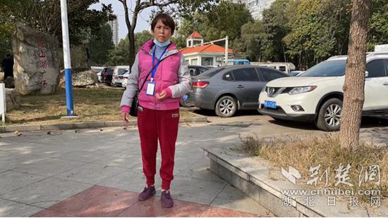 奇跡！癱瘓5年的胡斌站了起來.jpg