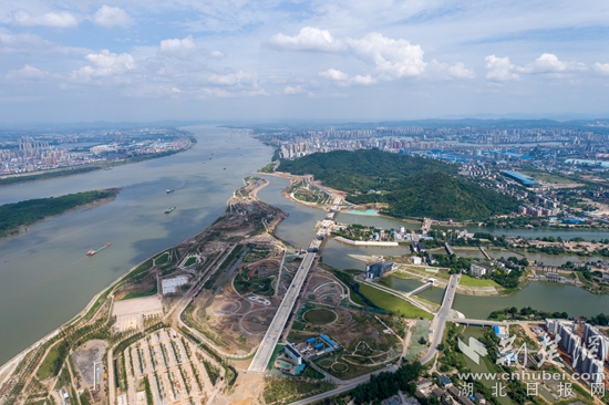 7月13日，正在建設中的樊口公園一角.jpg