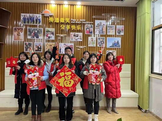武穴市開展“曬年味”送福活動(dòng).jpg.jpg